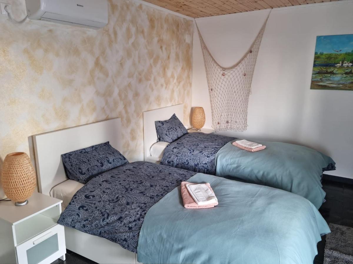 Hotel Talian à Pardina Extérieur photo